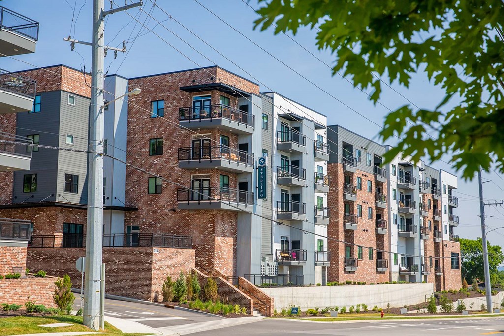 picture of an apartment building