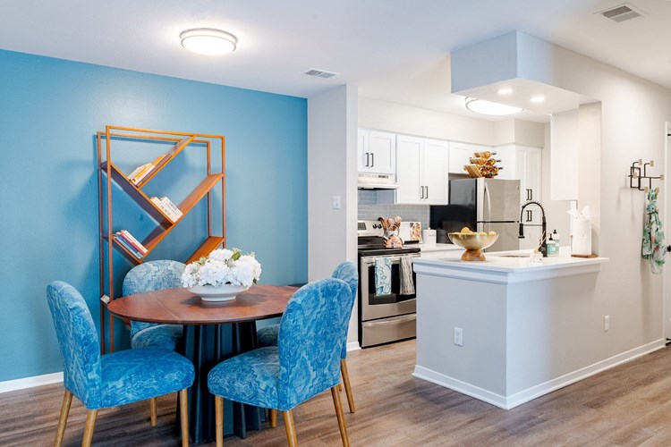 Saddle Ridge Apartments