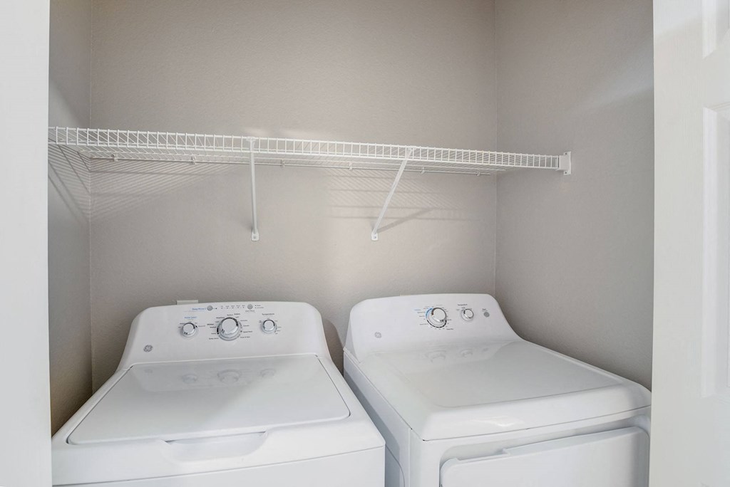 STETSON RIDGE LAUNDRY ROOM