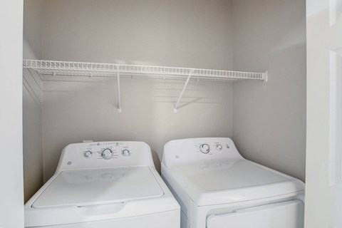 STETSON RIDGE LAUNDRY ROOM