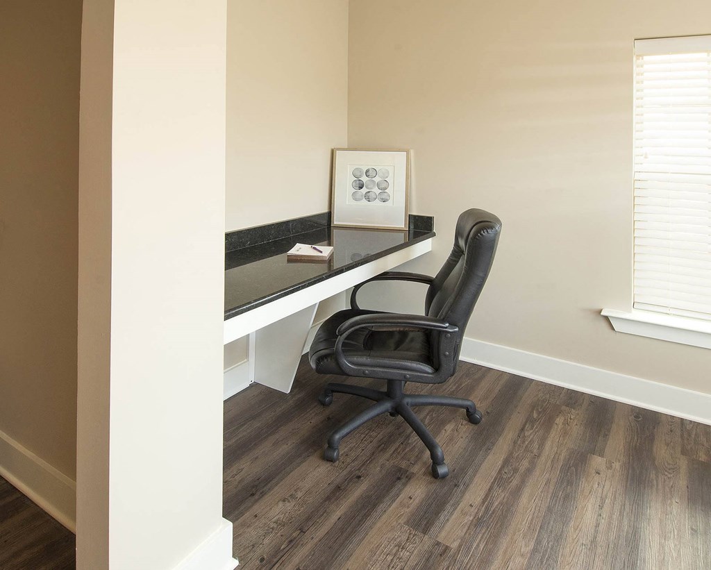 Summit Gulf Breeze Computer Nook