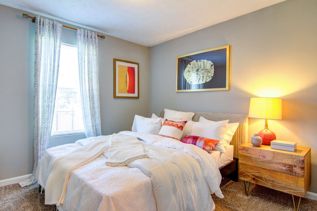 Sutter Lake Apartments Bedroom