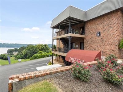 lakeshore on the hill exterior