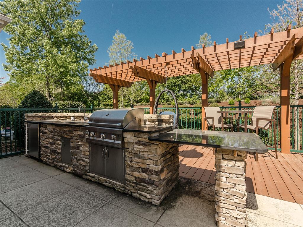 The Everly At Historic Franklin is a similar property to Dwell At McEwen located in Franklin