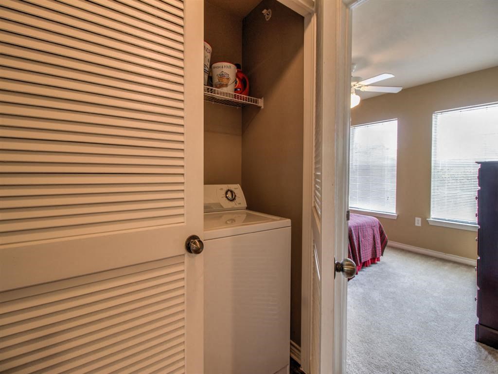 Cedar-Point-linen-room