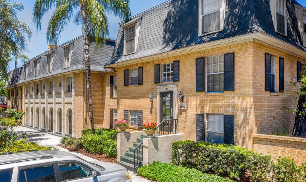 Exterior of apartment units at Legacy, Tampa, FL, 33603