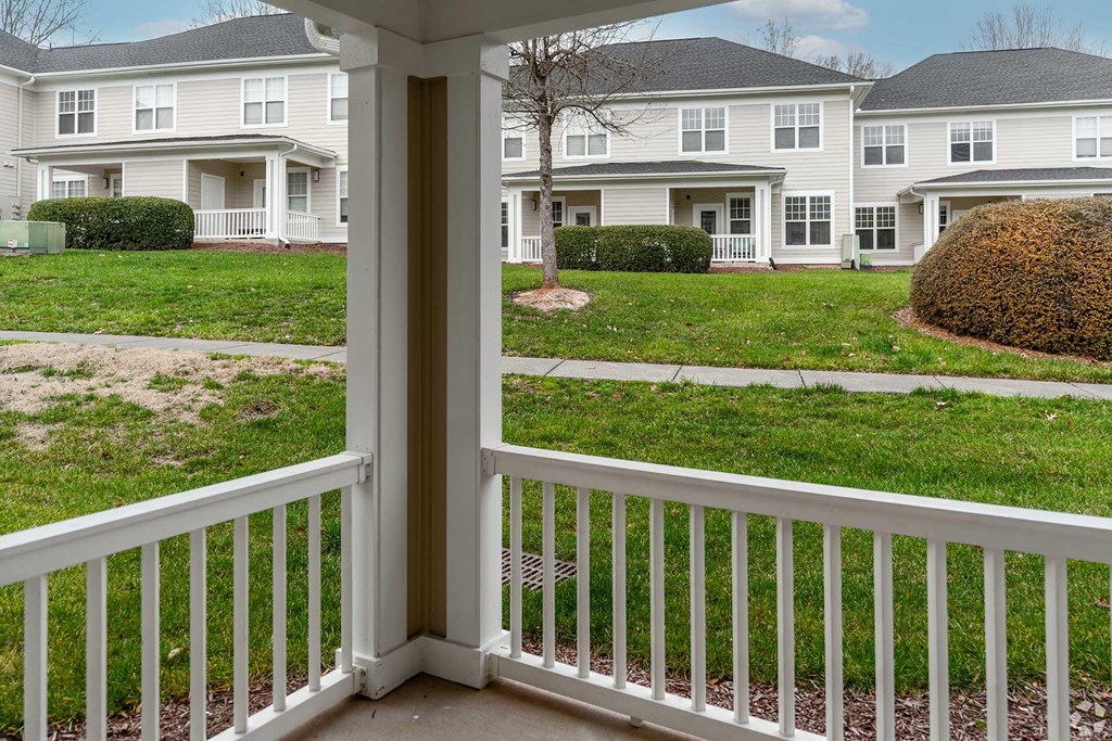 The Reserve At Meadowmont Apartments And Townhomes