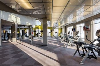 the vue beachwood fitness center with cardio machines