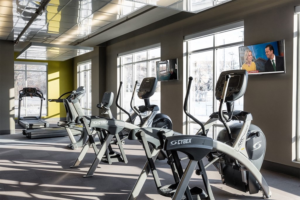 the vue beachwood fitness center with cardio machines