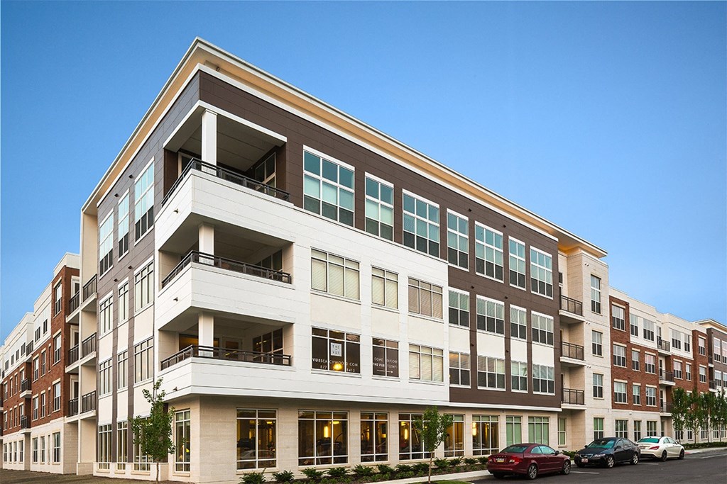 the vue beachwood exterior of building
