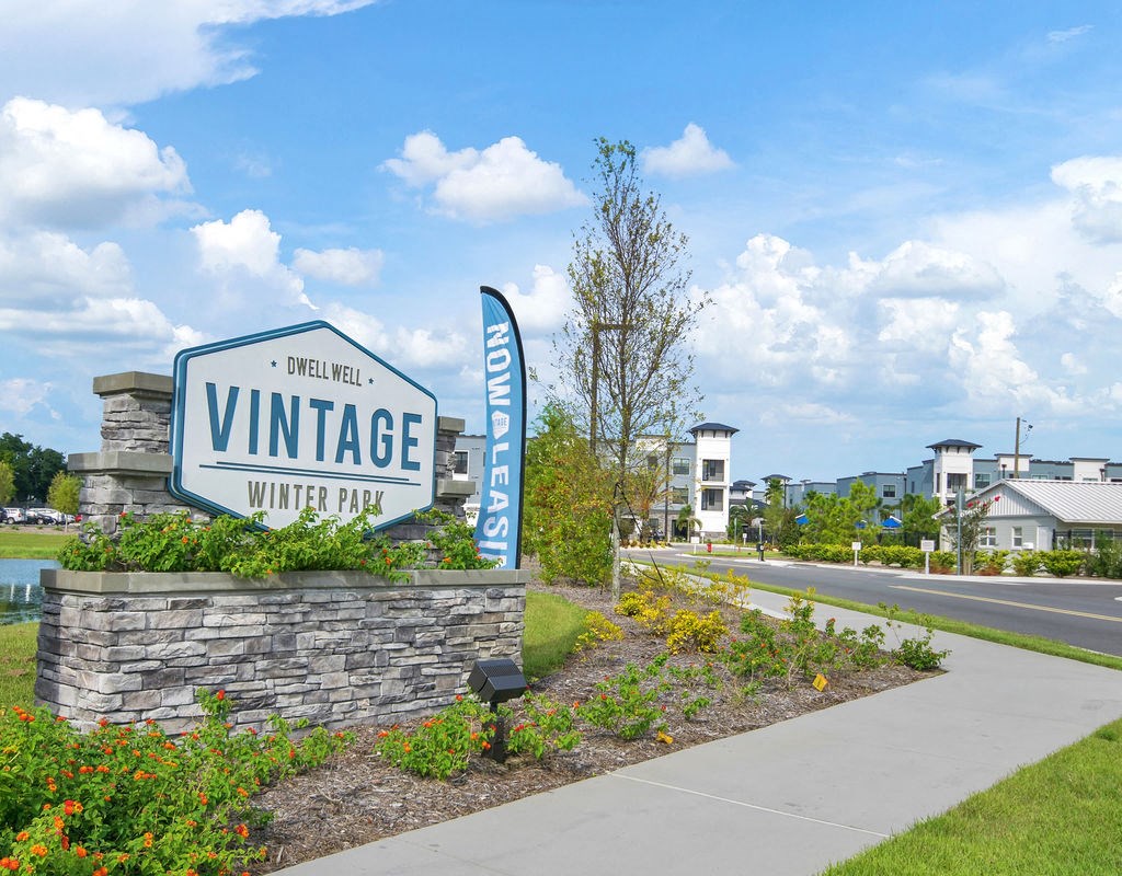 Vintage Winter Park  monument sign