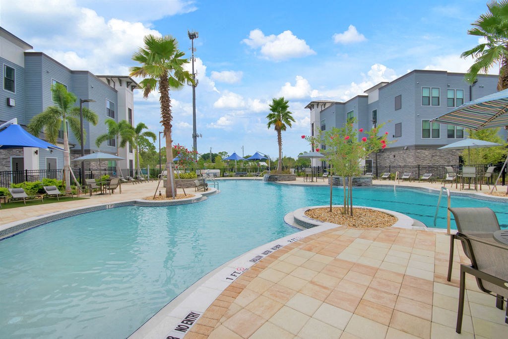 Vintage Winter Park Pool