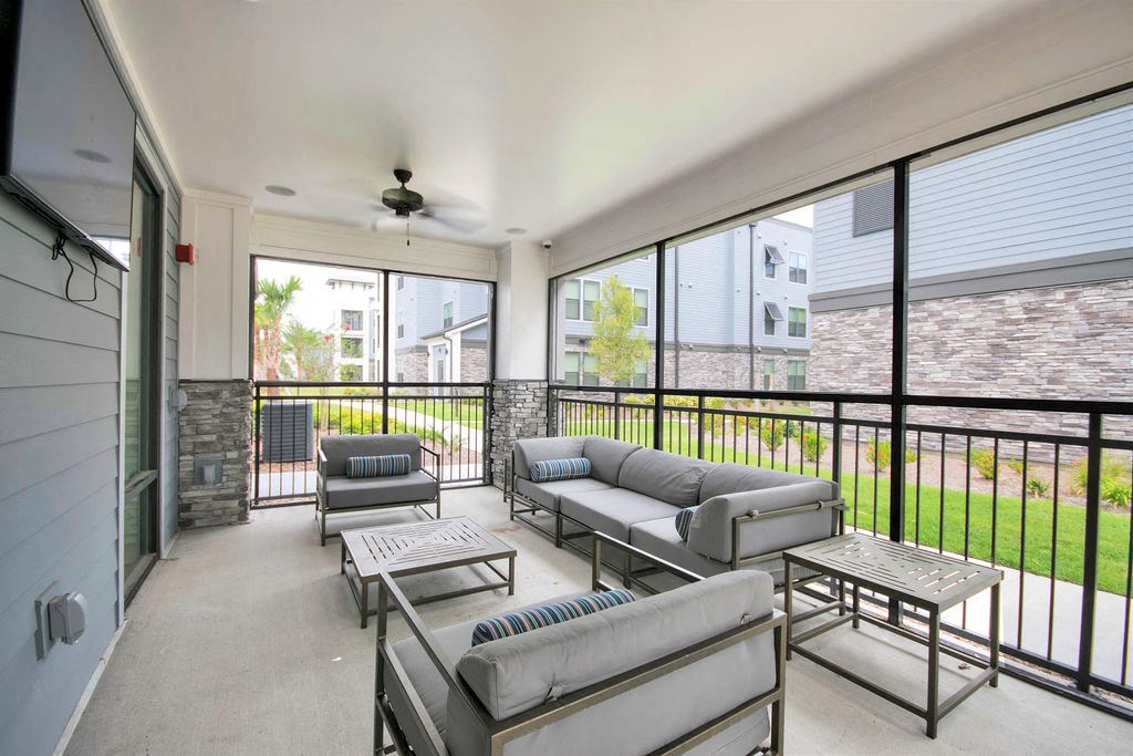 Vintage Winter Park Apartments is a similar property to Paseo At Winter Park Village located in Winter Park