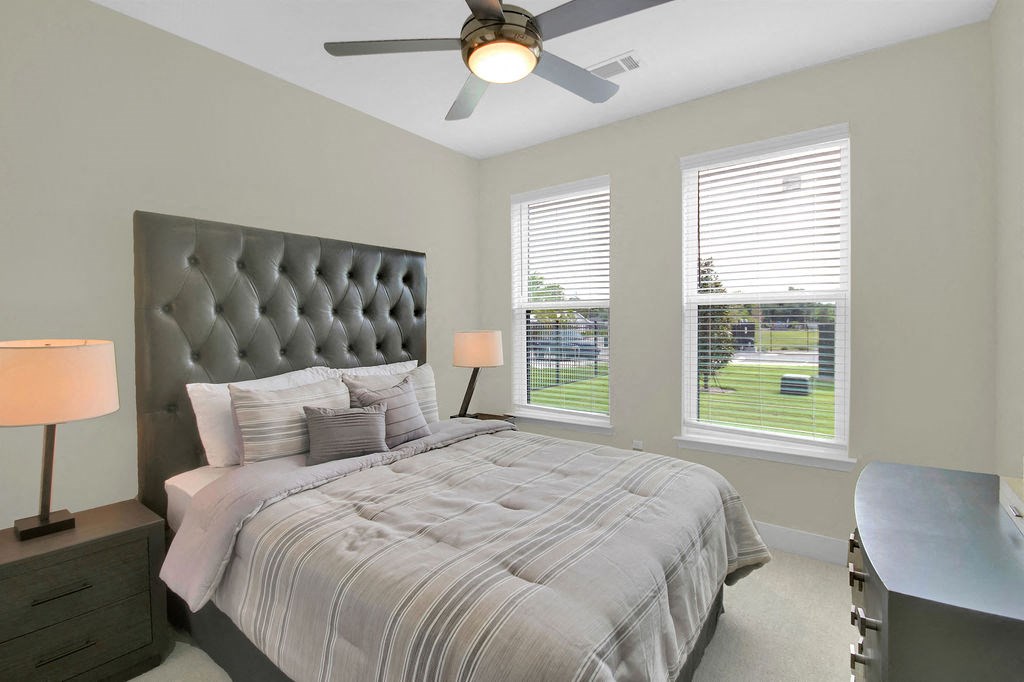 Vintage Winter Park  bedroom