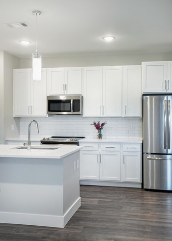 4555 Fallon St. 1-3 Beds Apartment for Rent - Photo Gallery 3