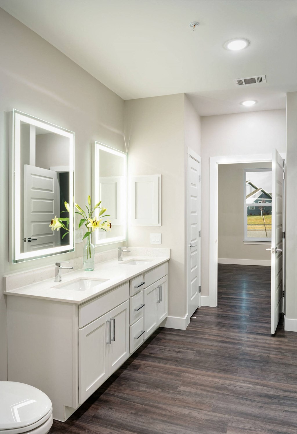 Icon Apartment Homes At Ferguson Farm