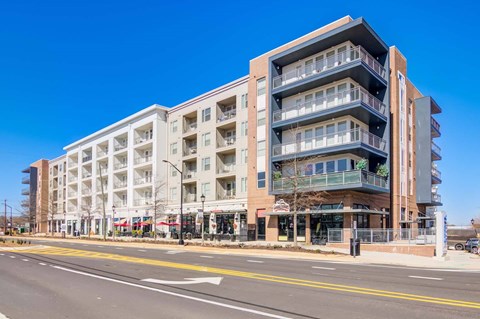 2700 E College Avenue 1-2 Beds Apartment for Rent