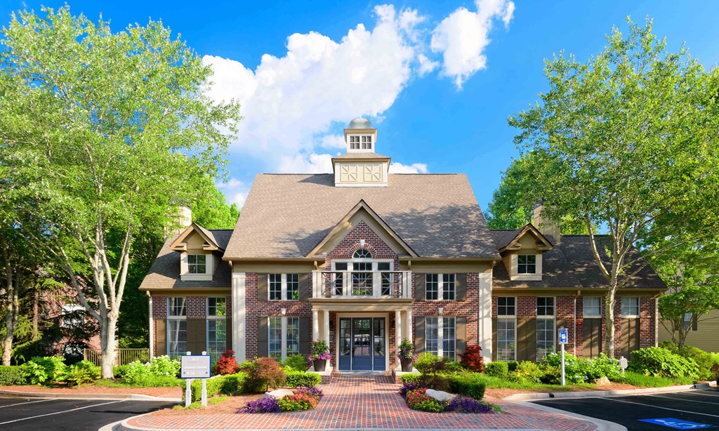 the building in which the hotel is located