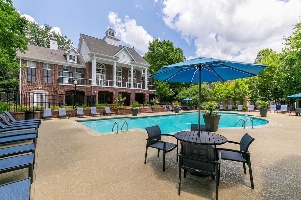 our apartments offer a swimming pool and patio with umbrella