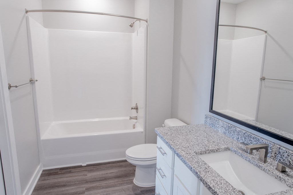 One Hundred Prince  Bathroom