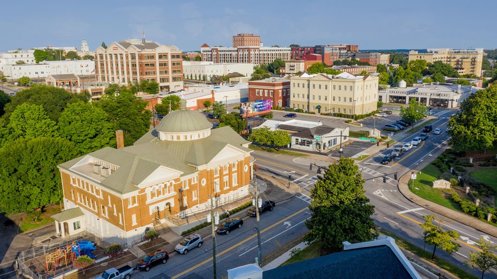 One Hundred Prince  Apts