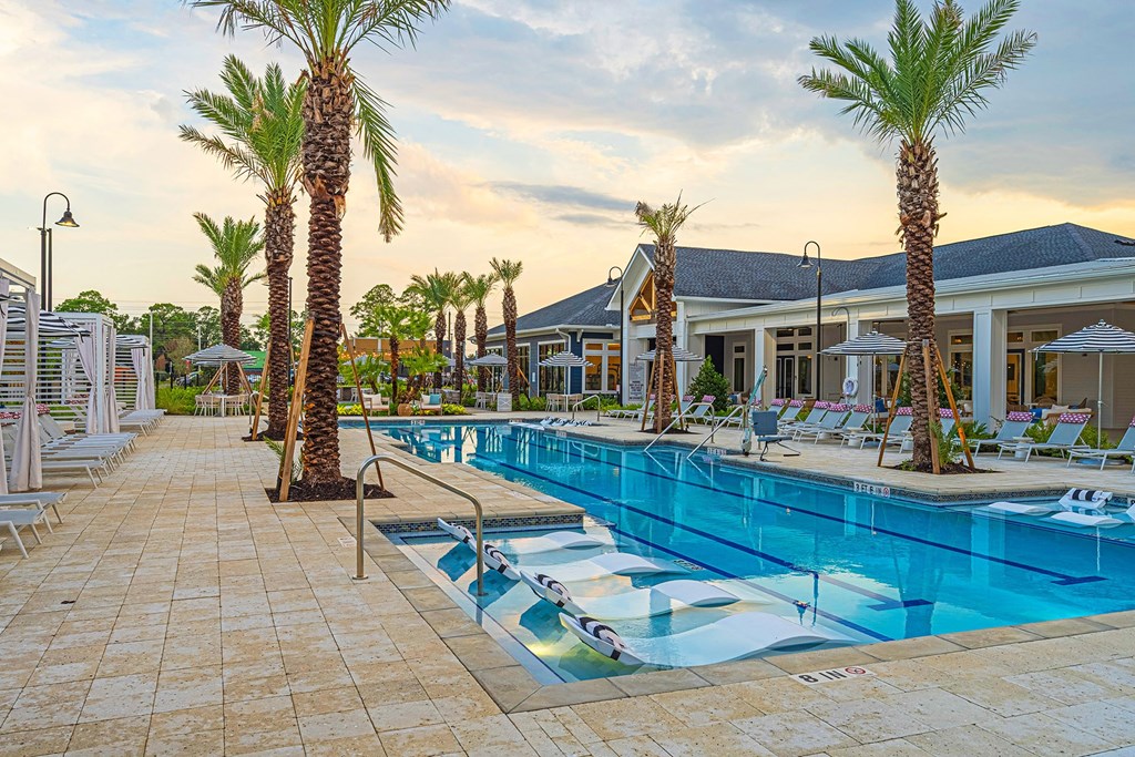 Elevate Navarre Pool