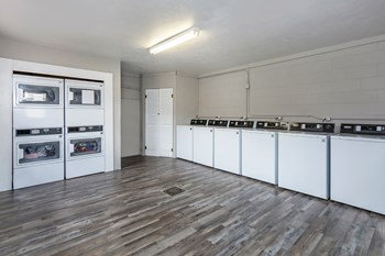 Lincoln Heights Laundry - Photo Gallery 3