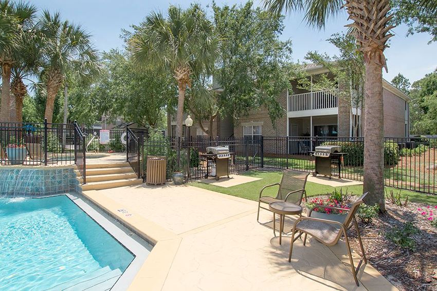 pool with sundeck - Photo Gallery