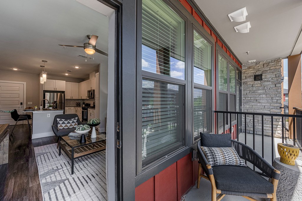 populus westside  balcony