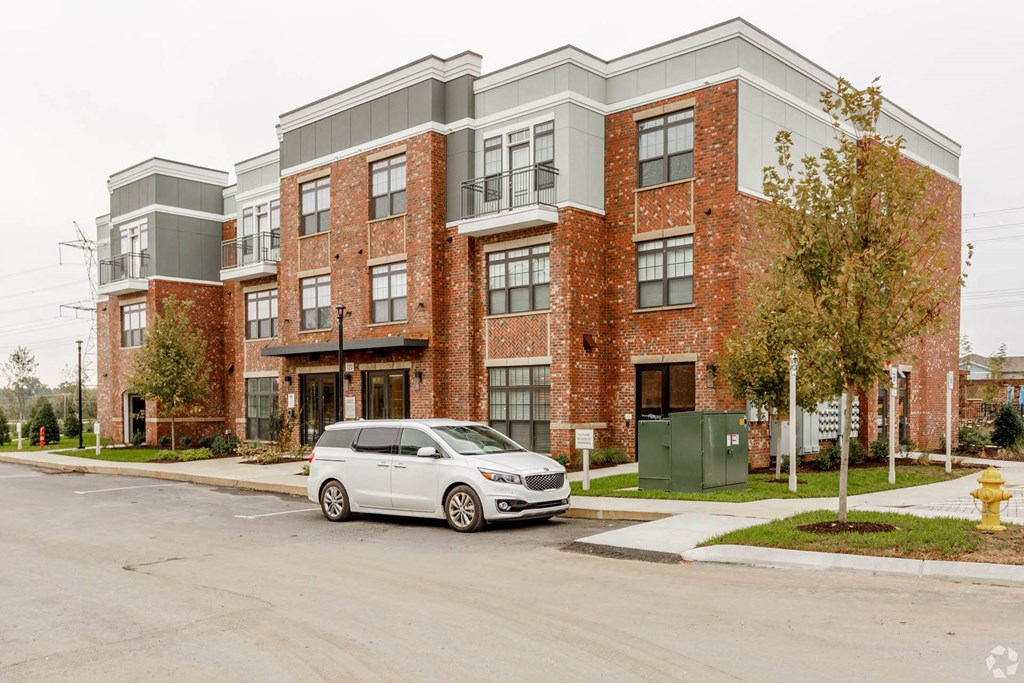 Vintage Foxland Exterior.