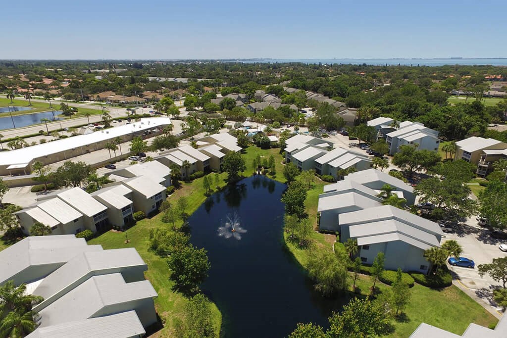 Beautiful lake access at Coral Club, Florida, 34210