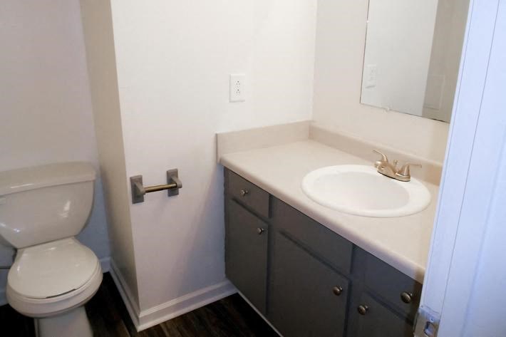 Whispering Oaks Bathroom