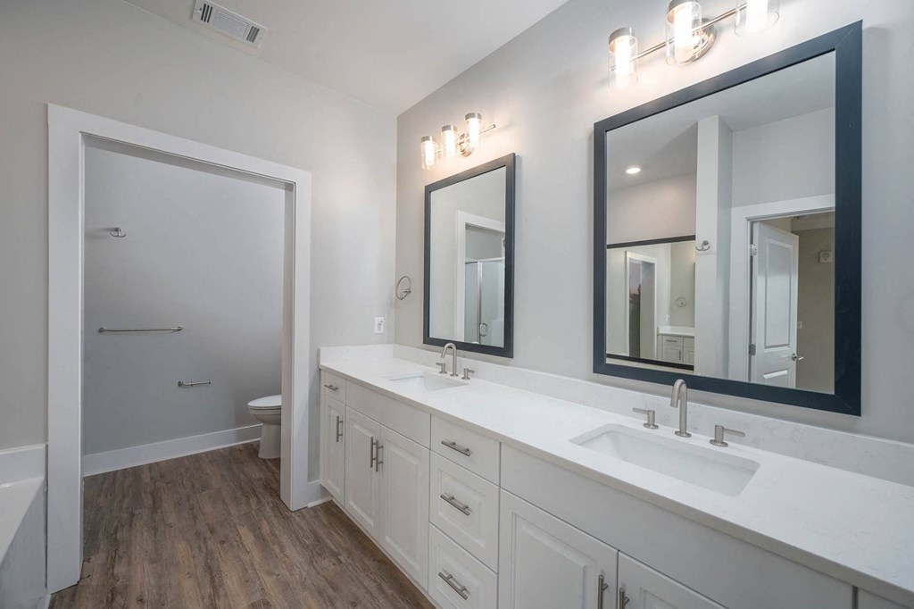 greystone mulberry grove  bathroom