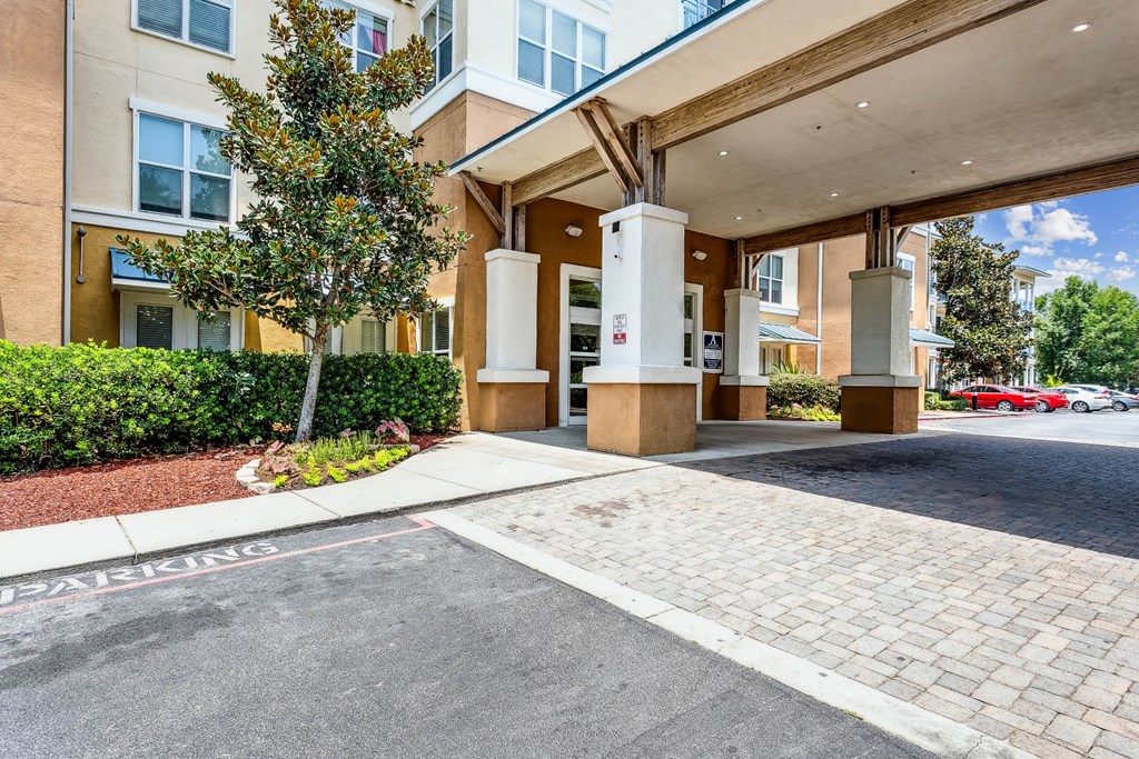 the building in which the hotel is located