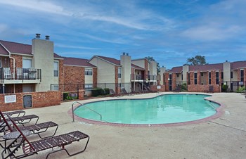 Fountaingate Pool - Photo Gallery 3