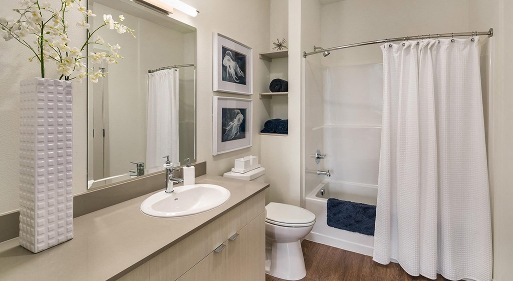 The Bond Apartments Bathroom