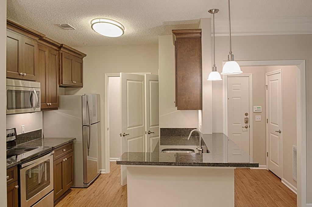 gourmet kitchen with custom countors