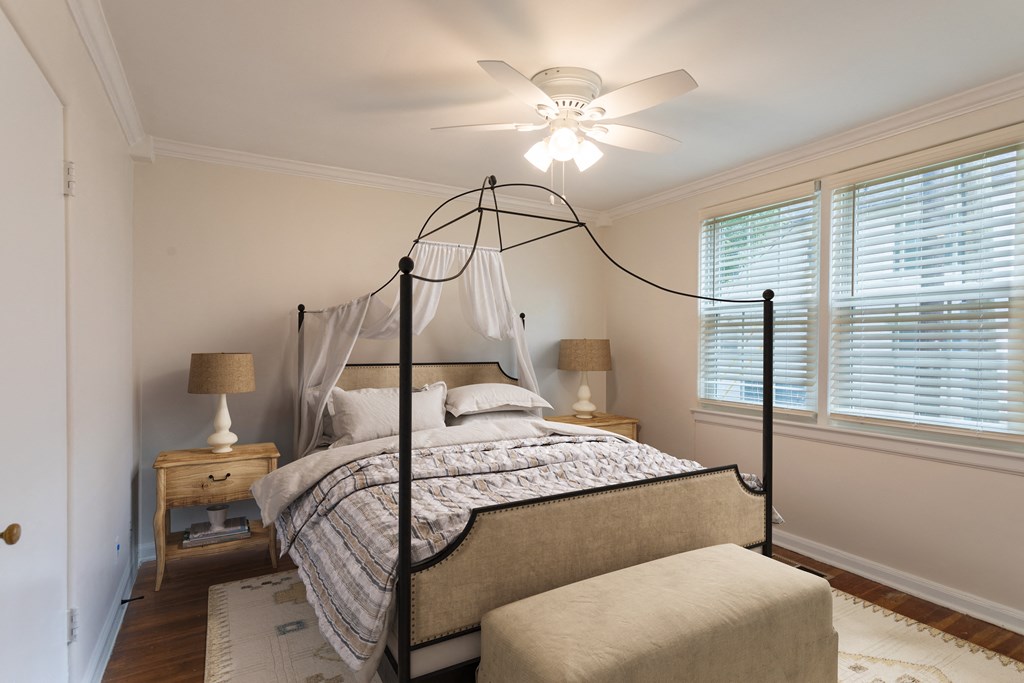 12 South Magnolia Magnolia Bedroom