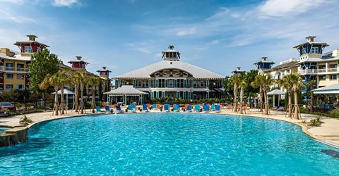 the resort at longboat key club swimming pool