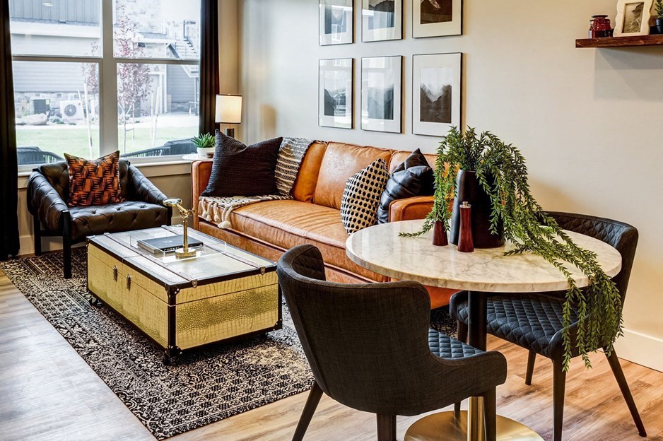 Icon Apartment Homes At Ferguson Farm