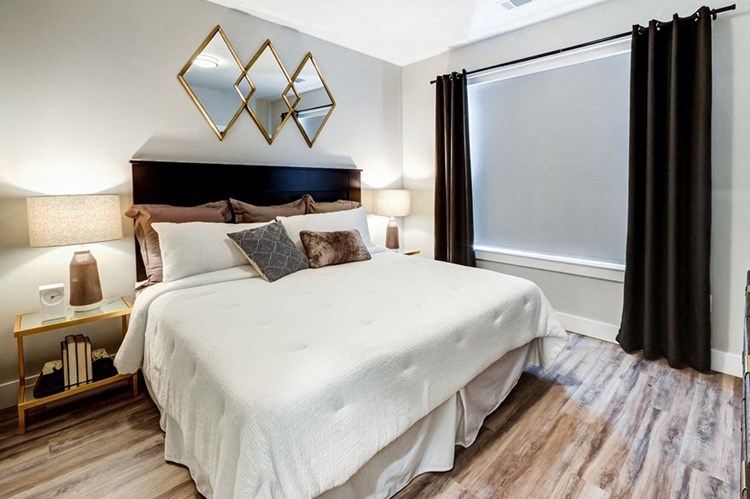 Icon Apartment Homes At Ferguson Farm