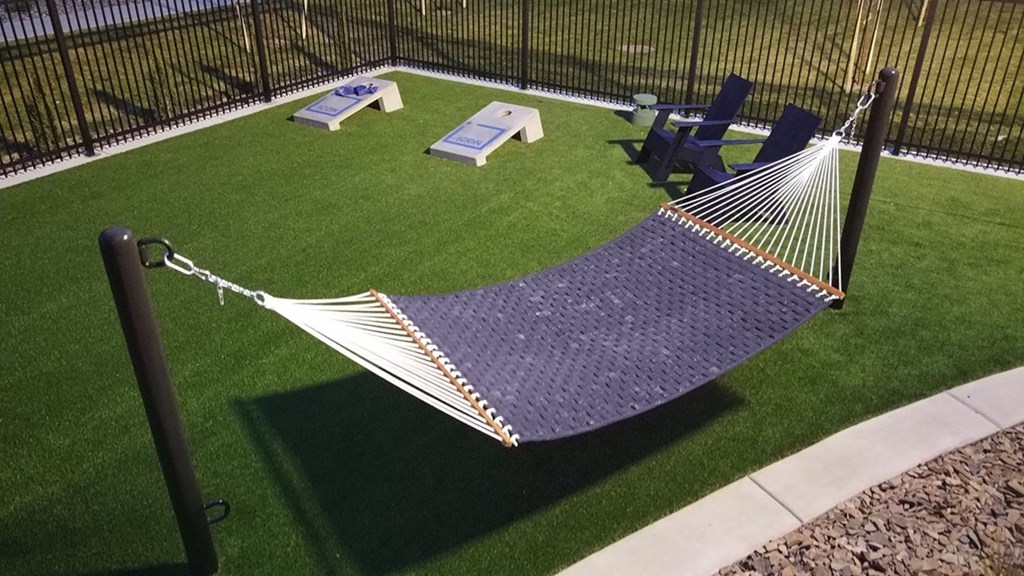 Icon Apartment Homes At Ferguson Farm