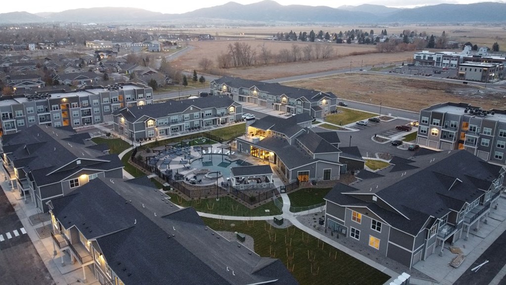 Icon Apartment Homes At Ferguson Farm