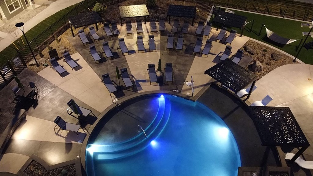 Icon Apartment Homes At Ferguson Farm