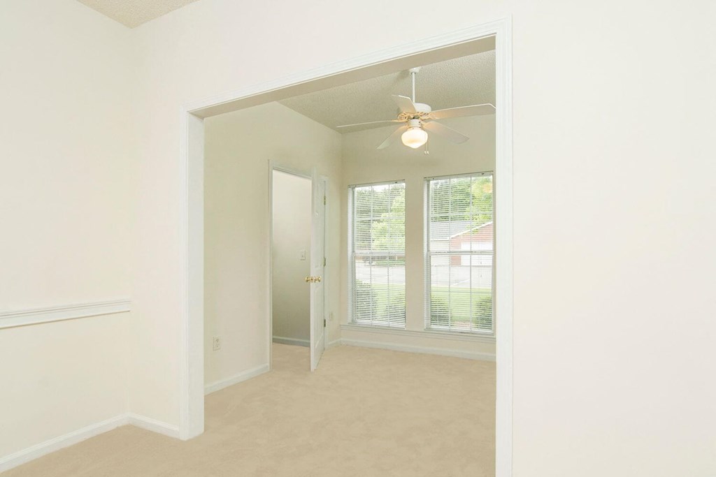 open floor plan with sunroom