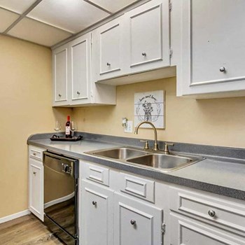 Villa Sierra Apts - Photo Gallery 4