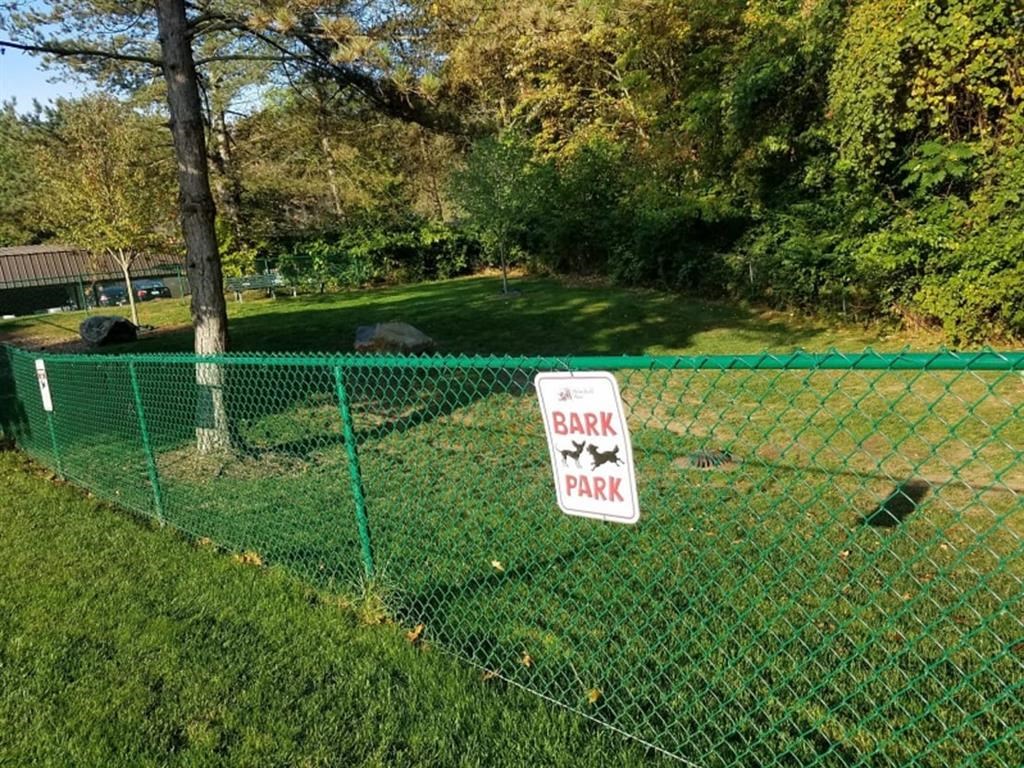 Dog park area at Winchell Way Apartment , Kalamazoo, MI