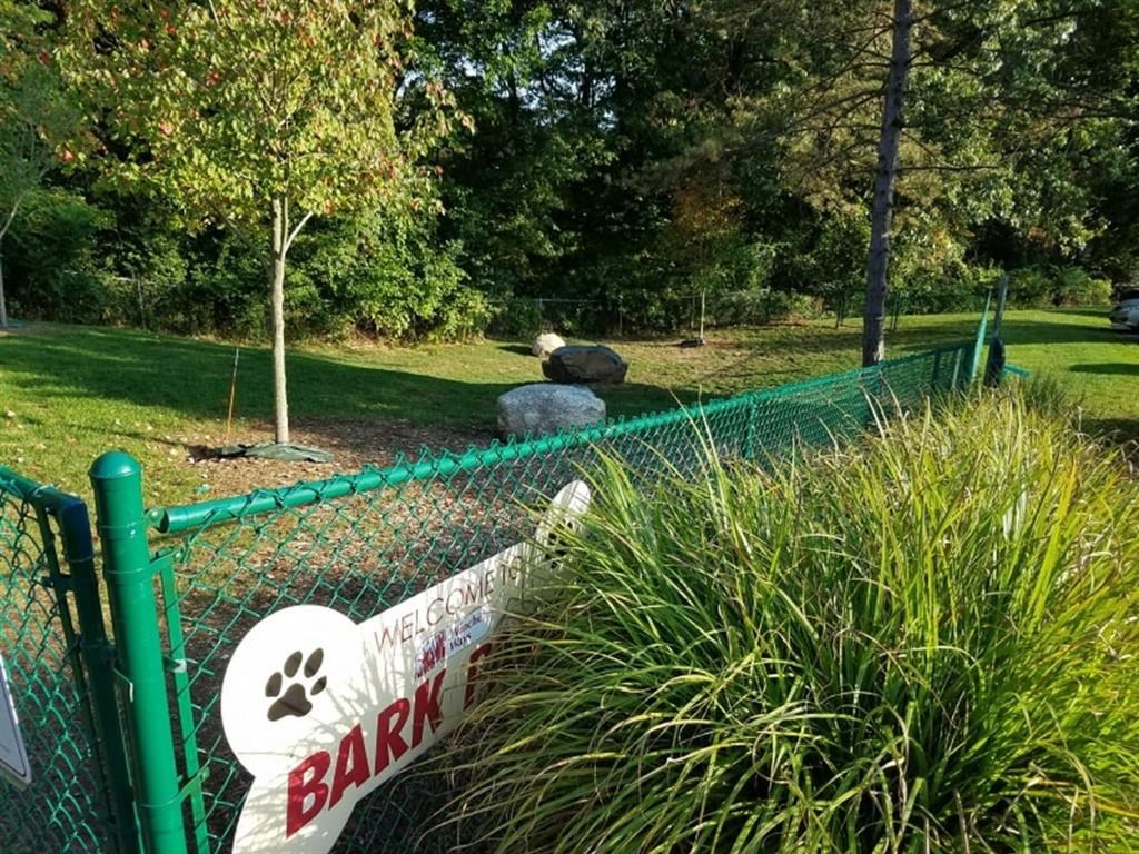 Dog park at Winchell Way Apartment, Kalamazoo, MI, 49008