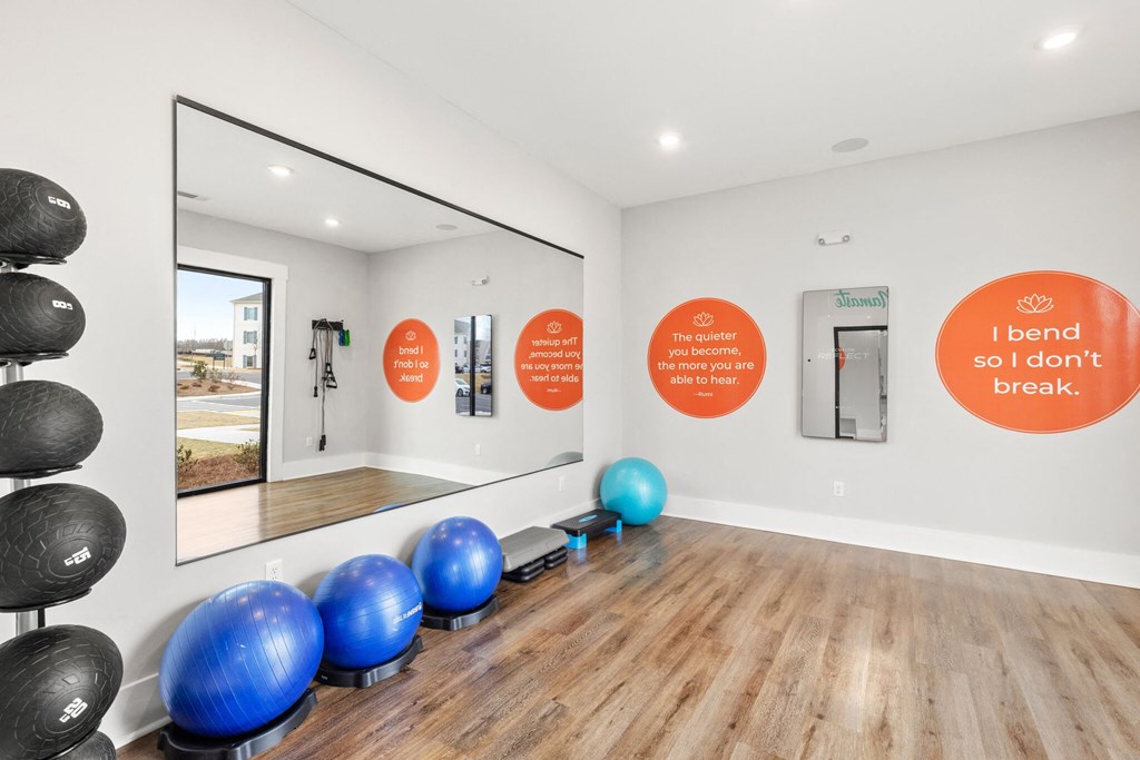 Pointe Grand Apartment Homes - Yoga Room