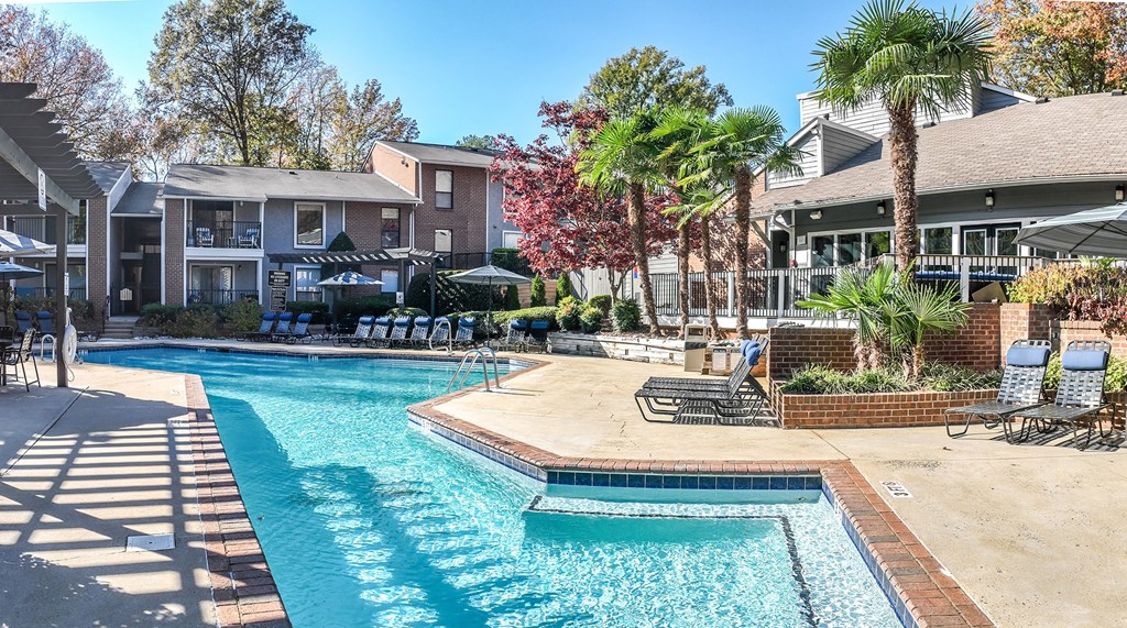 the preserve at ballantyne commons pool and apartment buildings